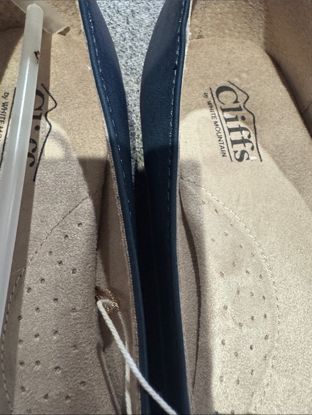 Cliffs by WHITE MOUNTAIN Navy Pleated Slip-On Ballet Flats - Picture 3 of 12